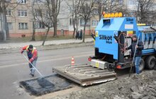 Фото 9: На дорогах Львова ліквідовують аварійну ямковість з допомогою чеської машини SILKOT Blue