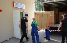 Фото 11: Лікарні швидкої допомоги благодійники передали 5 апаратів ШВЛ