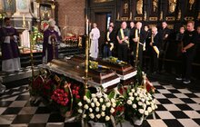 Фото 4: У Львові поховали перших загиблих внаслідок ворожого ракетного обстрілу міста