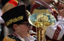 Фото 6: У центрі Львова підняли прапор Європейського Союзу (відео)