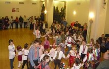 Фото 3: У гаївках на Сихові взяло участь близько 100 осіб