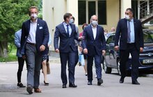 Фото 1: Під час наради з міністром охорони здоров’я мер Львова запропонував усі лікарні перевести на готовність працювати з COVID-19