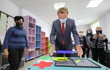 Фото 12: Школи Львова отримали третю наукову мобільну лабораторію