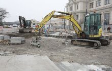 Фото 16: Реконструкція пл. Двірцевої: на площі облаштовують благоустрій та готуються до відновлення руху трамвая до вокзалу