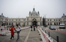 Фото 18: Реконструкція пл. Двірцевої: на площі облаштовують благоустрій та готуються до відновлення руху трамвая до вокзалу