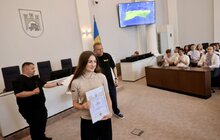 Фото 4: Переможці всеукраїнських етапів олімпіад та конкурсів отримали від міськради по 10 000 грн