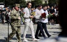 Фото 5: День Незалежності у Львові розпочали із вшанування захисників, які полягли за неї