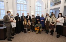 Фото 19: Львівські пластуни урочисто передали Вифлеємський вогонь миру місту