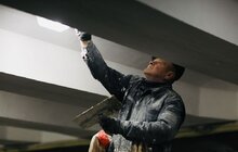 Фото 3: Українські художники розмальовують один із підземних переходів Львова у стилі твору Станіслава Лема