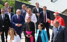 Фото 14: Кардинал з Ватикану й віце-прем'єр Польщі вшанували пам’ять Героїв Небесної Сотні на Меморіалі у Львові