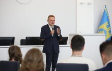 Фото 3: Премії від міста по 5 і 10 тис. грн отримали випускники за найвищі бали на ЗНО 2021