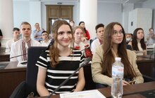 Фото 5: Премії від міста по 5 і 10 тис. грн отримали випускники за найвищі бали на ЗНО 2021