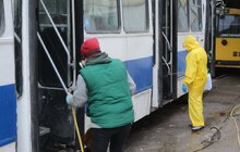 Фото 6: Громадський транспорт Львова дезінфікують