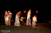 Фото 30: Відкриття фестивалю «Золотий лев» вуличною виставою «Вишневий сад» за п'єсою А. П. Чехова