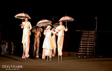 Фото 65: Відкриття фестивалю «Золотий лев» вуличною виставою «Вишневий сад» за п'єсою А. П. Чехова