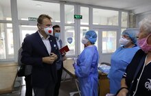 Фото 4: Андрій Садовий оглянув проведені ремонти та майбутні нові кабінети в 4-тій міській поліклініці Львова