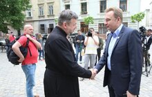 Фото 2: Розпочалися ремонтні роботи із заміни даху і вікон в храмі Пресвятої Євхаристії УГКЦ