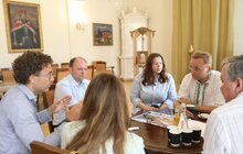 Фото 10: Мер обговорив із Минксом Гавейном перебіг підготовки до реалізації проєкту ІТ-парку у Львові