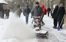 Фото 8: Працівники Львівської мерії долучились до прибирання міста від снігу