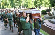 Фото 19: Пластуна-сеньйора Олеся Криськіва поховали на Личакові в родинному гробівці (поле № 52)