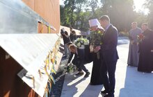 Фото 4: Блаженніший Епіфаній вшанував захисників України на Меморіалі Героїв Небесної Сотні у Львові