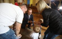 Фото 11: Мер Львова вручив ордери на квартири 45 сім’ям