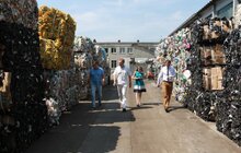 Фото 2: Львівська фірма «Львіввторресурс» переробляє пластик та за власні кошти встановила контейнери для збору пластику в будинках ОСББ