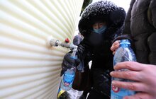 Фото 20: У Львові на пл. Ринок освятили воду, тож львів'яни упродовж дня можуть прийти і набрати її