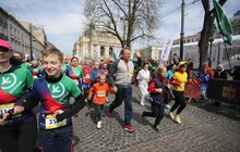 Фото 8: Мер Львова в межах «Run the World. Львівський напівмарафон» пробіг 3 км