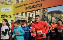 Фото 28: Мер Львова привітав учасників «Run the World. Львівський напівмарафон»