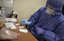 Фото 12: Результати першого дня тестування водіїв АТП № 1: зі 100 водіїв у трьох виявили підозру на коронавірус