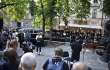 Фото 17: На площі Маланюка урочисто відкрили скульптуру Франца Ксавера Моцарта