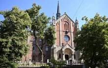 Фото 1: На стінах храму св. Іоана Золотоустого виявили розписи Юліана Крупського: реставратори розпочинають розкриття орнаментів (відео)