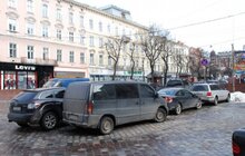 Фото 19: У Львові закликають водіїв не паркувати автомобілі у не відведених для цього місцях