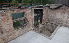 Фото 3: Під час відбудови музею Шухевича у Білогорщі виявили ймовірну криївку: історики вивчають знайдені речі (фото/відео)