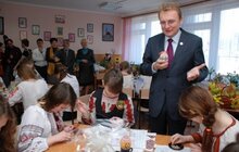 Фото 11: Сьогодні міський голова взяв участь у презентації творчої майстерні «Писанка добром весь світ зігріє» у гімназії «Гроно» 