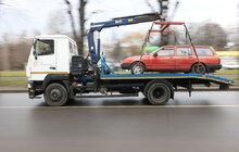 Фото 7: У Львові почали евакуйовувати покинуті автівки (відео)
