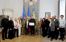 Фото 4: До 770-річчя міста у Львові презентували спеціальну поштову марку: у погашенні взяли участь відомі львів'яни (фото/відео)