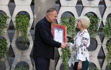 Фото 3: Андрій Садовий вручив відзнаки до Дня міста людям, які творять Львів у час війни