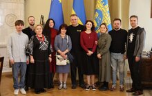 Фото 11: В мерії Львова нагородили працівників театрів
