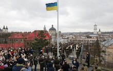 Фото 4: З нагоди Дня пам'яті Героїв Небесної Сотні у Львові підняли прапор Андрія Дигдаловича, який загинув на Майдані (відео)