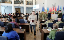 Фото 17: До Дня міста у Львові 35 захисників посмертно нагородили «Почесним знаком святого Юрія» (фото)