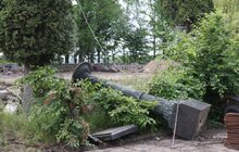 Фото 9: З Пагорба Слави демонтували другу вхідну колону: на якому етапі ексгумація радянських поховань (відео)