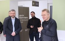 Фото 9: Досвід роботи центру рекрутингу української армії у Львові перейматимуть громади області