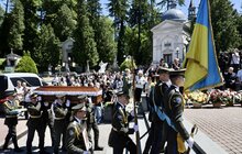 Фото 30: У Львові попрощалися з письменником та дисидентом Ігорем Калинцем (фото/​відео)