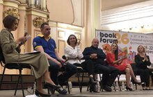 Фото 6: Олег Сенцов презентував у Львові власну книгу