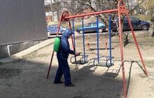 Фото 33: На території Львова проводять миття і дезінфекцію дитячих майданчиків