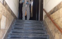 Фото 82: Комунальні служби дезінфікують місто: миють вулиці, тротуари, зупинки транспорту, сходові клітки будинків