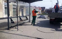 Фото 85: Комунальні служби дезінфікують місто: миють вулиці, тротуари, зупинки транспорту, сходові клітки будинків