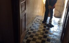 Фото 98: Комунальні служби дезінфікують місто: миють вулиці, тротуари, зупинки транспорту, сходові клітки будинків